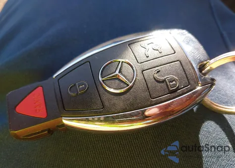 2015 Mercedes-Benz E 350 4Matic z USA, uszkodzony, nr VIN WDDHF8JB4FB094807